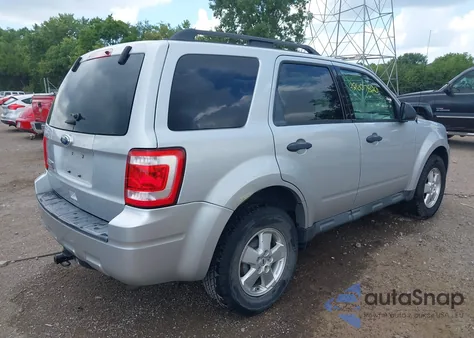 2011 Ford Escape Xlt z USA, uszkodzony, nr VIN 1FMCU9D77BKC53204